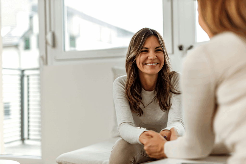 Therapist providing integrated treatment support for co-occurring mental health and substance use disorders.